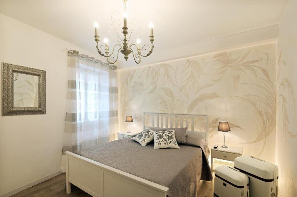 Cavour Apartments 萨罗 外观 照片