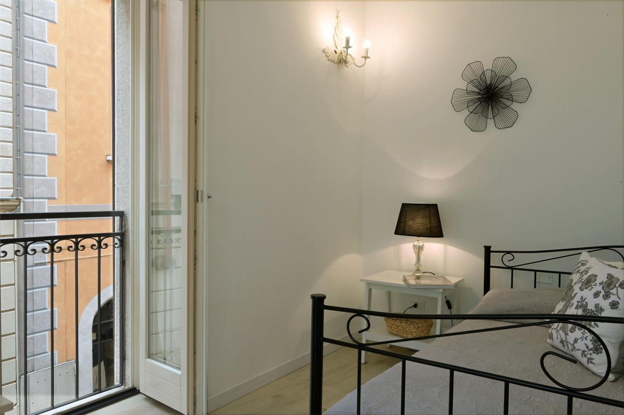 Cavour Apartments 萨罗 外观 照片