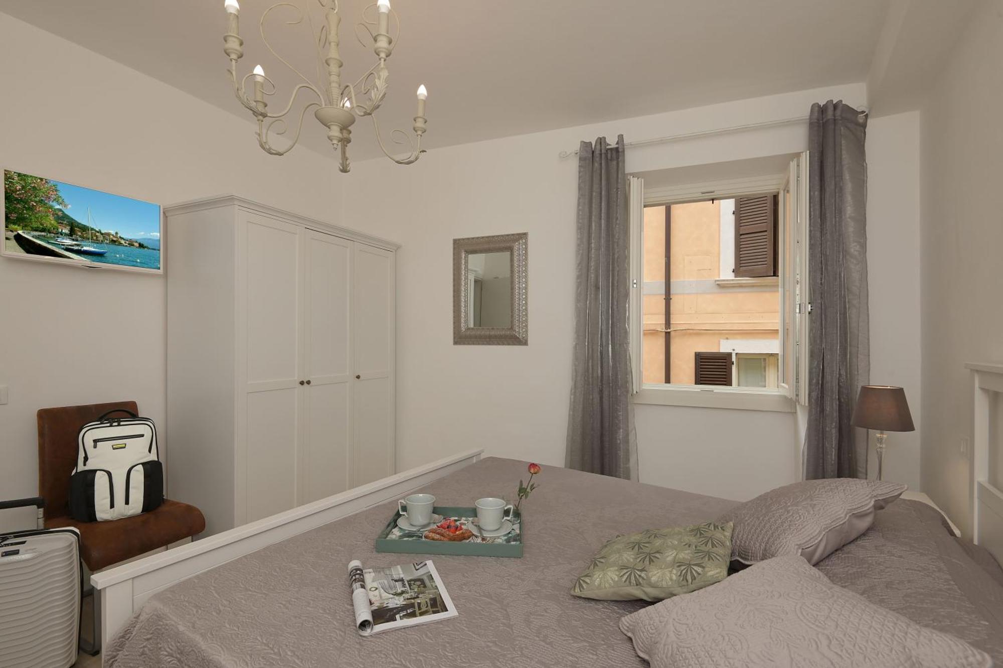 Cavour Apartments 萨罗 外观 照片
