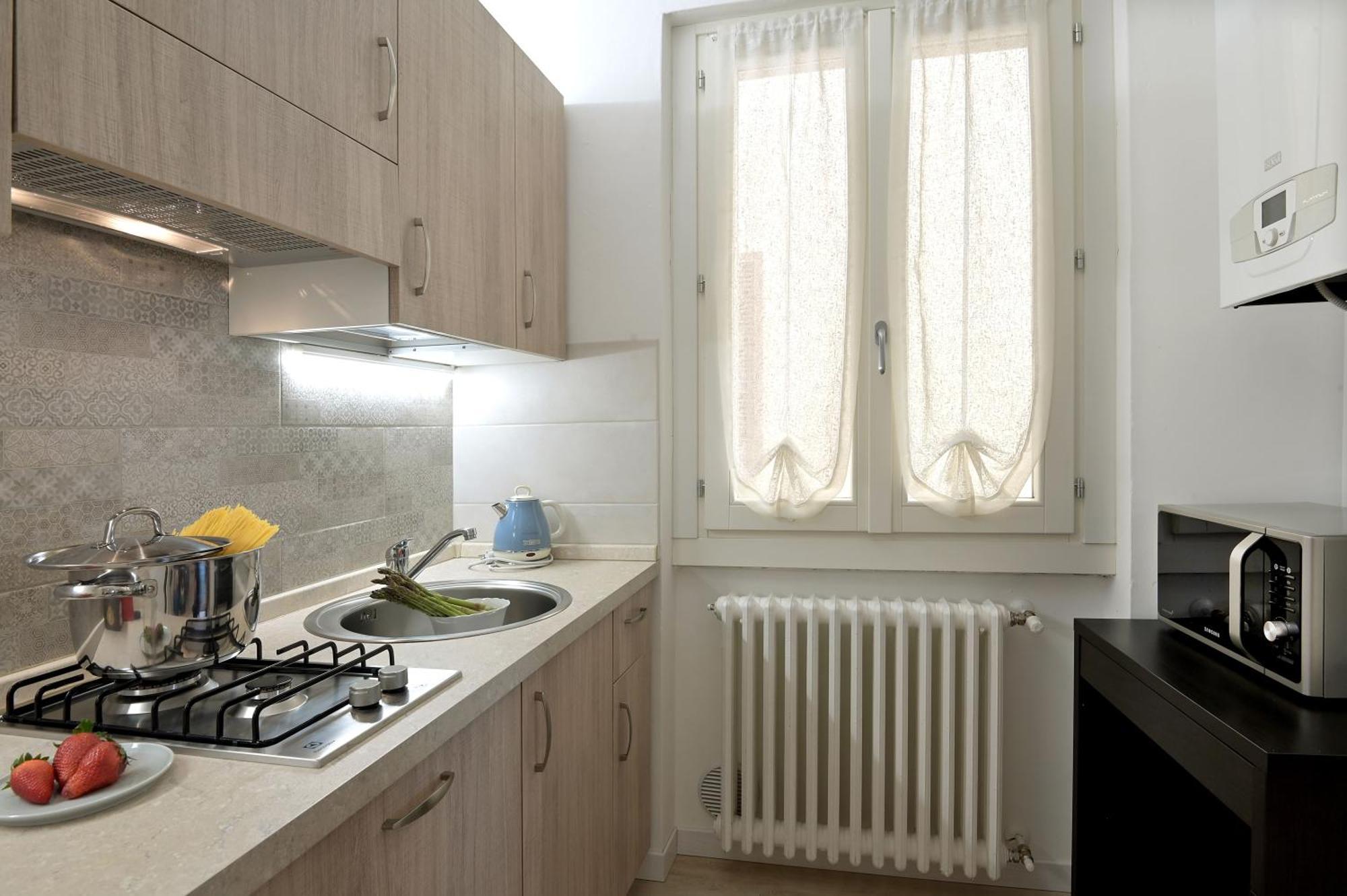 Cavour Apartments 萨罗 外观 照片