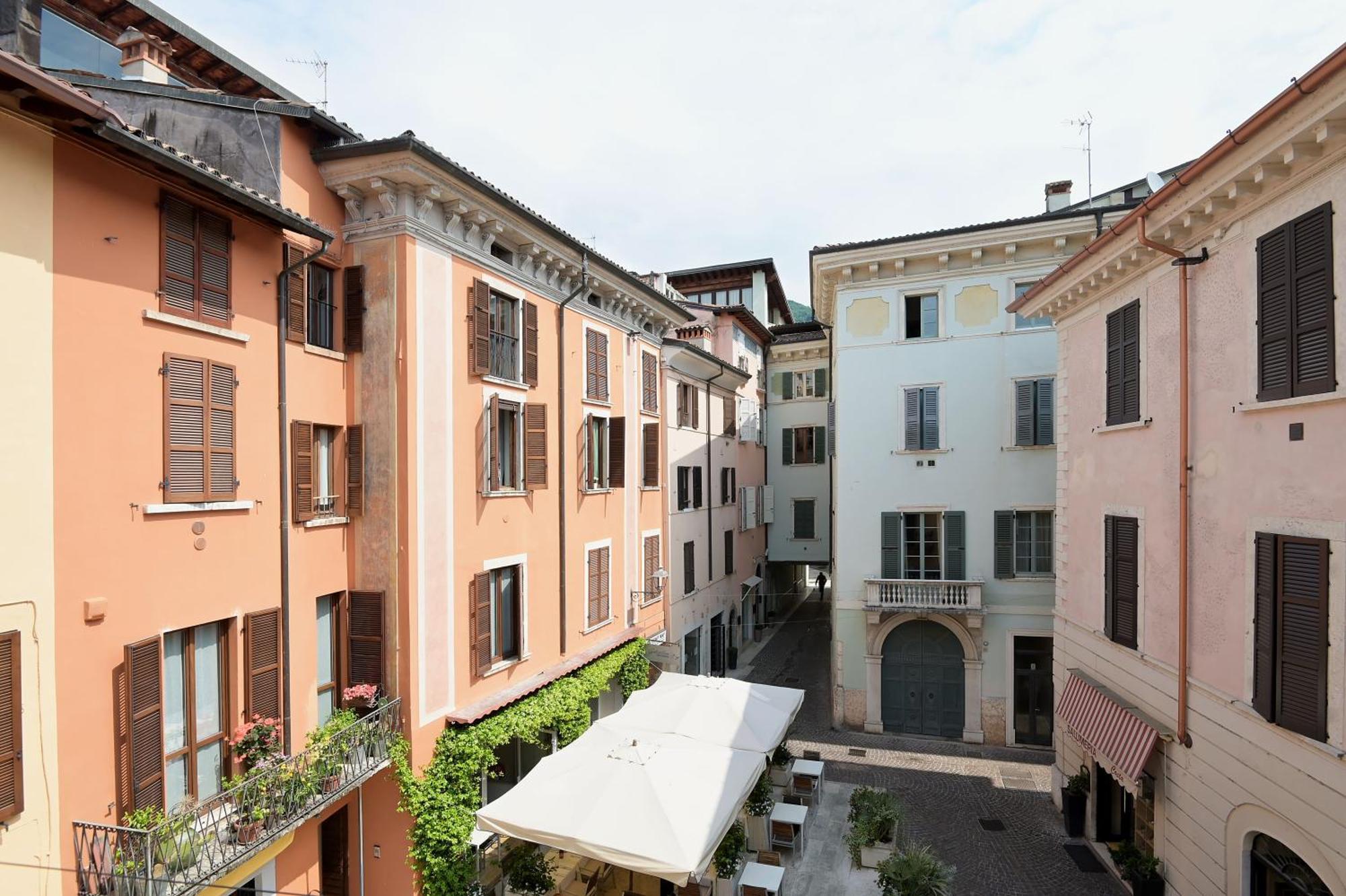 Cavour Apartments 萨罗 外观 照片