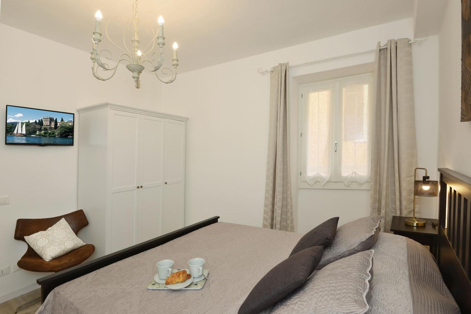 Cavour Apartments 萨罗 外观 照片