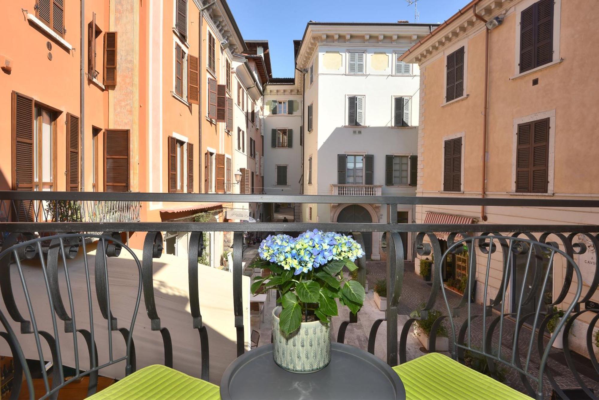 Cavour Apartments 萨罗 外观 照片