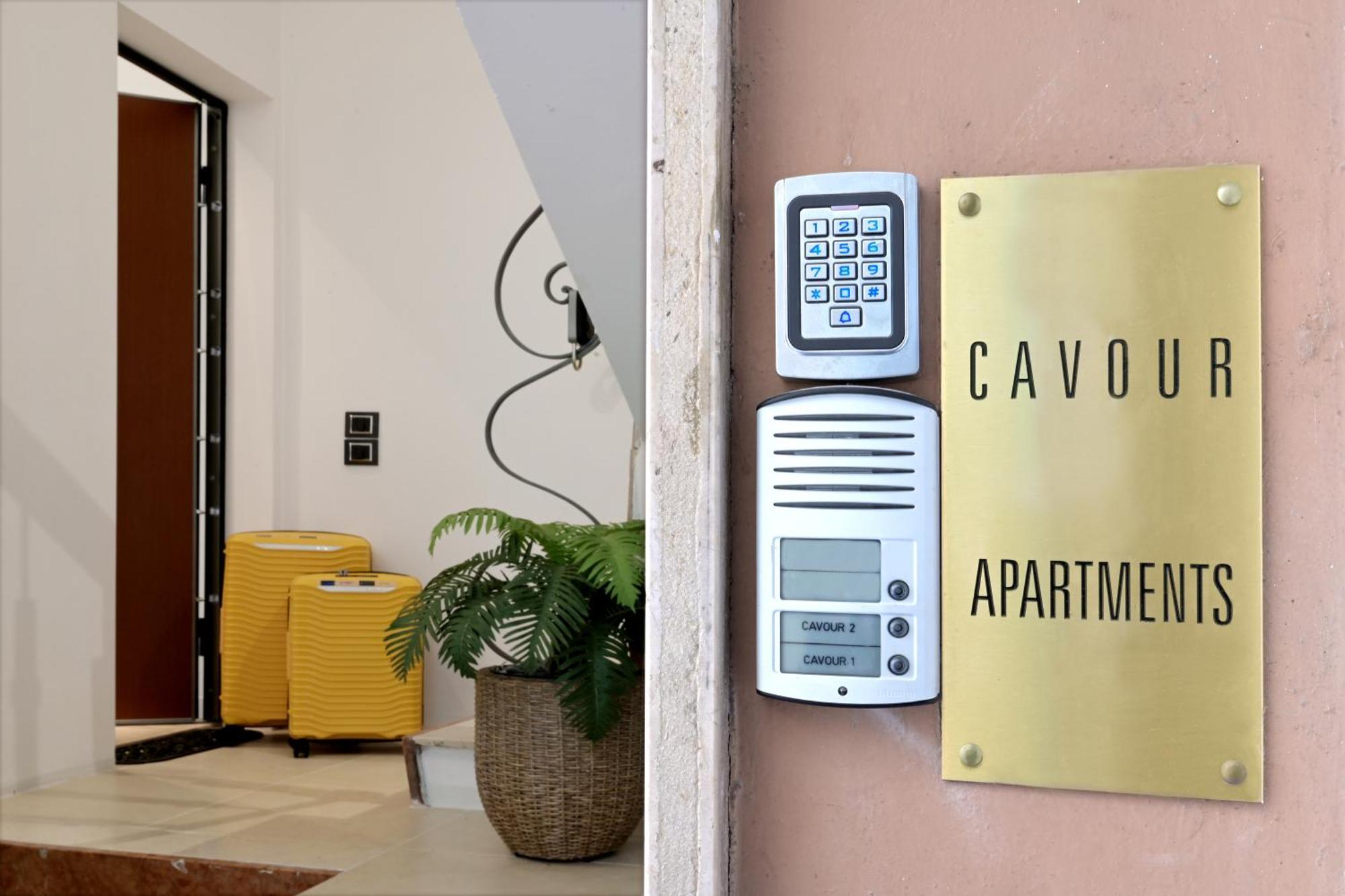 Cavour Apartments 萨罗 外观 照片